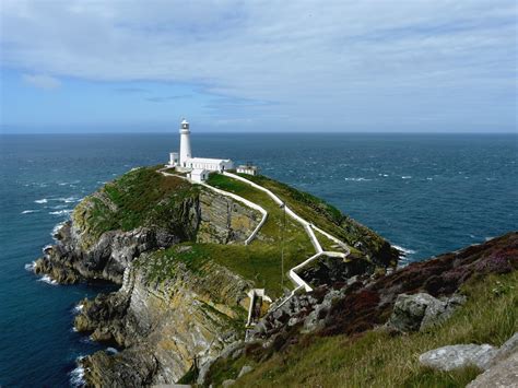 Wales - Holyhead / South Stack lighthouse - World of Lighthouses