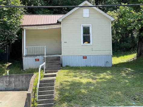 868 29th St, Ashland, KY 41101 | MLS #55354 | Zillow