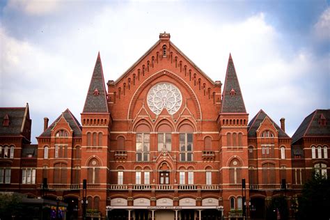 A historic renovation revives spectacular Cincinnati Music Hall | Marvin