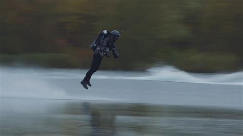 British inventor sets jet suit record - Good Morning America