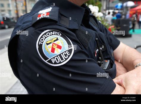 badge on uniform of toronto police officer toronto ontario canada Stock ...