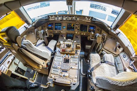 Boeing 777-300 Cockpit | Flickr - Photo Sharing!