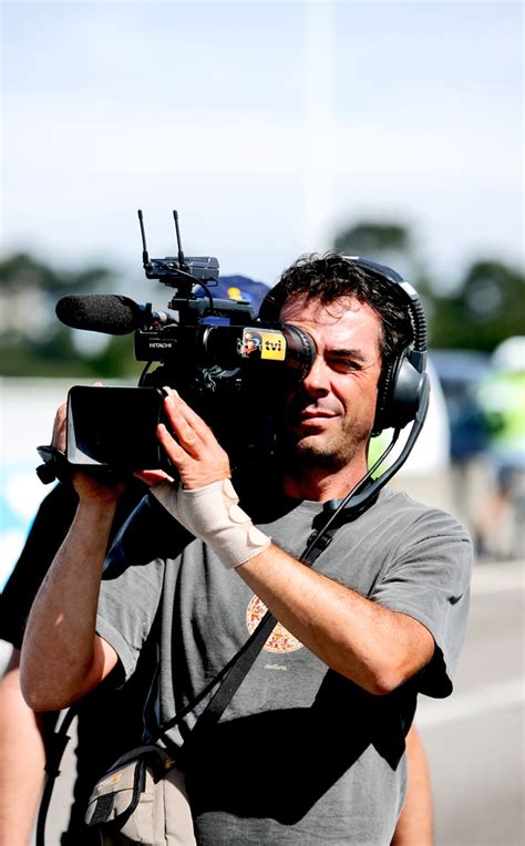 File:TVI cameraman.jpg - Wikimedia Commons