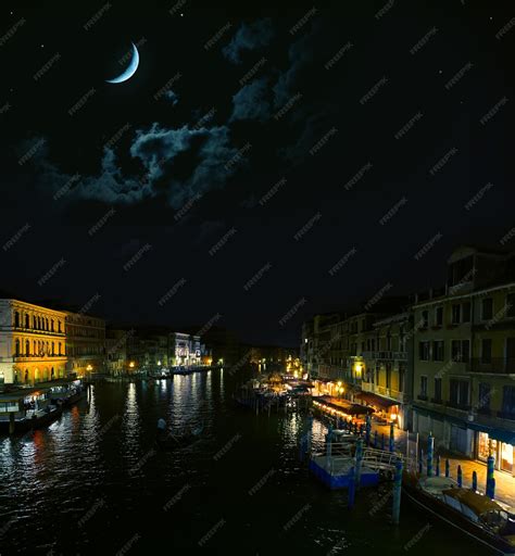 Premium Photo | Venice Grand Canal at night View from Rialto bridge ...