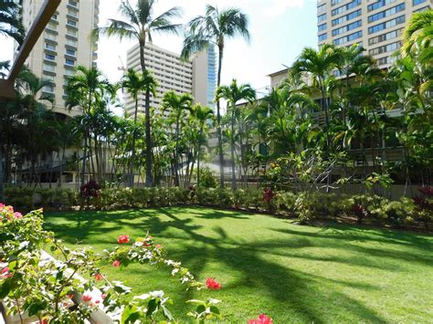 Club Wyndham Royal Garden at Waikiki Pool: Pictures & Reviews - Tripadvisor