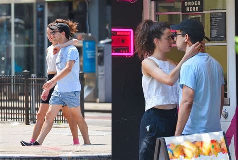 Are Jack Antonoff and Margaret Qualley dating? Duo's public kiss sparks ...