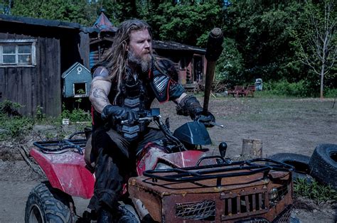 'Outsiders''s Ryan Hurst Gets Hair Compliments From Bikers | Inverse