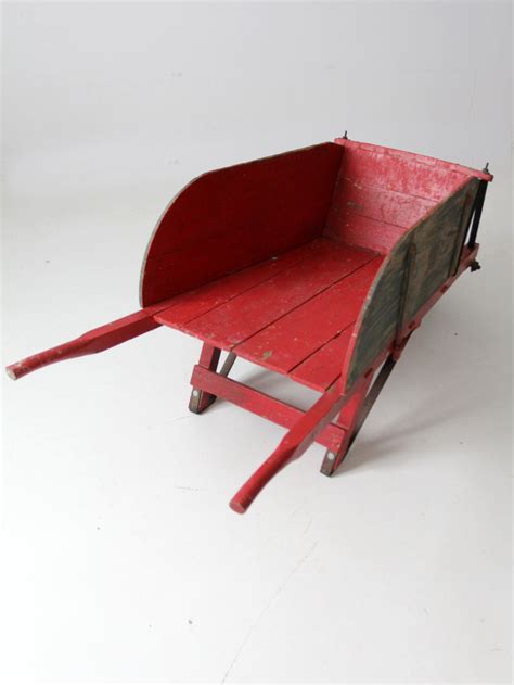 antique wooden wheelbarrow – 86 Vintage