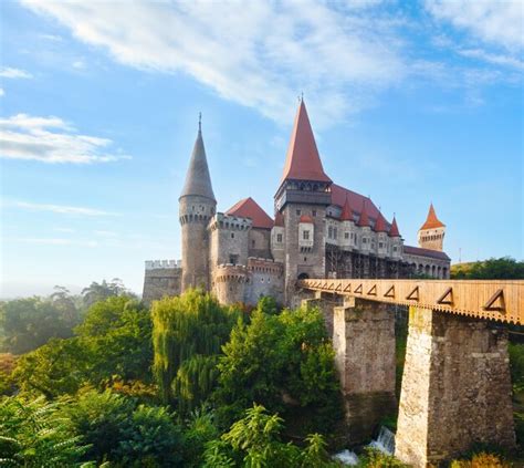 Premium Photo | Corvin castle romania