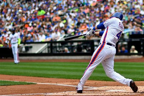 New York Mets WILMER FLORES hits his first of 2 home runs - Gold Medal Impressions