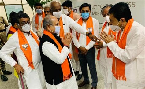 Vijay Rupani Resignation: Day After Vijay Rupani Exit, Top BJP Leaders Meet In Gujarat To ...