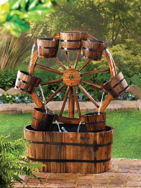 Amazing Wagon Wheel Garden Decorations That Will Surprise You - Top Dreamer