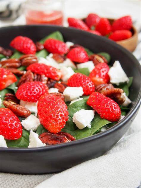 Strawberry spinach feta salad - Caroline's Cooking