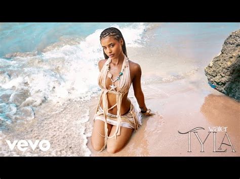 Tyla - Water, chords, lyrics, video