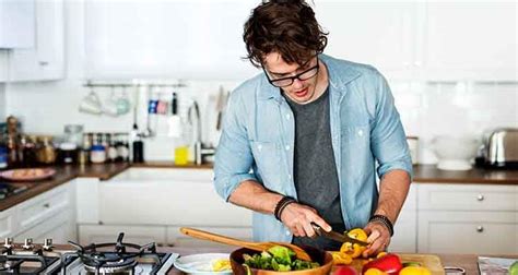 5 Reasons Why Women Are Attracted To Men Who Cook