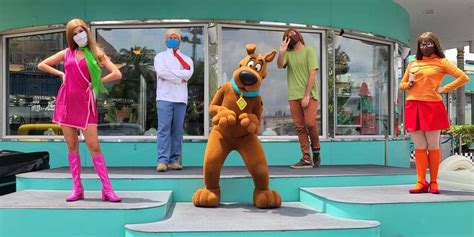 Marvel & Scooby Doo Characters Wear Masks In Universal Orlando Photos