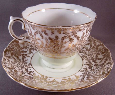 Colclough Bone China Tea Cup and Saucer 6605 Gold Flowers and Leaves Pale Green Band England ...