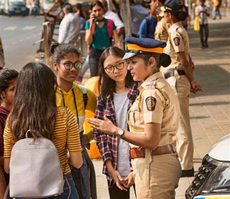 Rain or shine, Mumbai police is always there! - Rediff.com India News