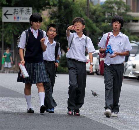 UNIFORME SCOLAIRE JAPONAIS