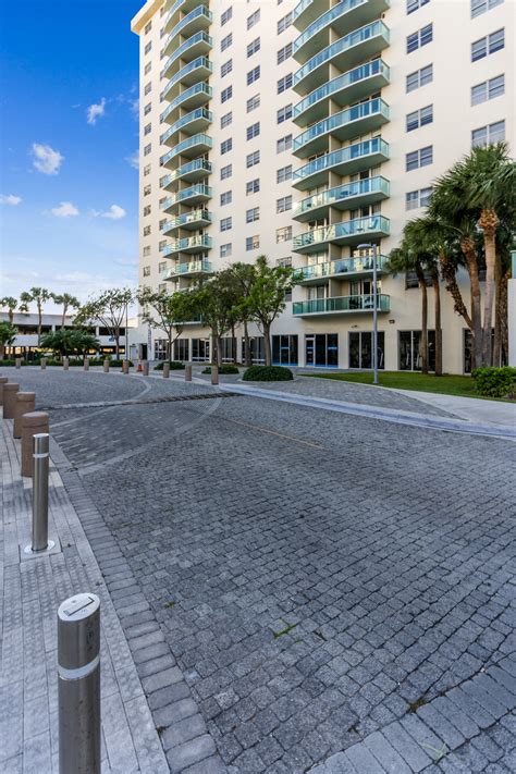 Spacious Luxury Condos Sunny Isles beach | RedAwning