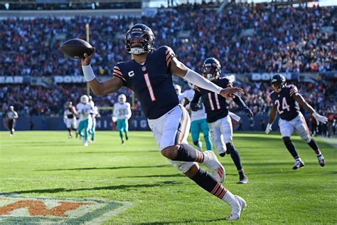 Bears vs. Dolphins: Every Justin Fields touchdown from Week 9