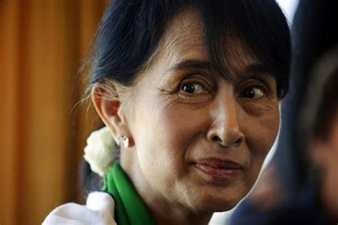 Aung San Suu Kyi accepts Nobel Peace Prize, 21 years later | Nobel peace prize, Social trends ...