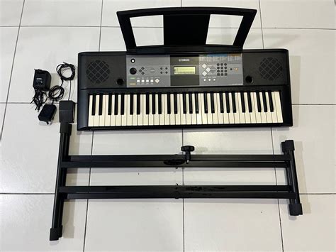 Yamaha keyboard PSR E233, Hobbies & Toys, Music & Media, Musical Instruments on Carousell