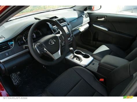 Black Interior 2014 Toyota Camry SE Photo #85461141 | GTCarLot.com