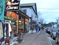 North Conway, New Hampshire - Scenic Shopping