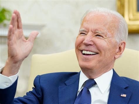 Biden laughed when asked about Ron DeSantis claiming he may pardon ...