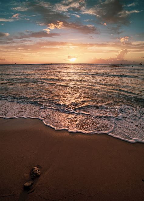 Ocean waves crashing on shore during sunset – , Beach Sunset Ocean ...