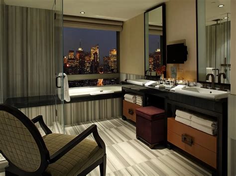 38 + Romantic Hotels in NYC with Jacuzzi In Room