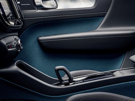 Volvo Going Leather-Free In Electric Models Starting With The C40 ...