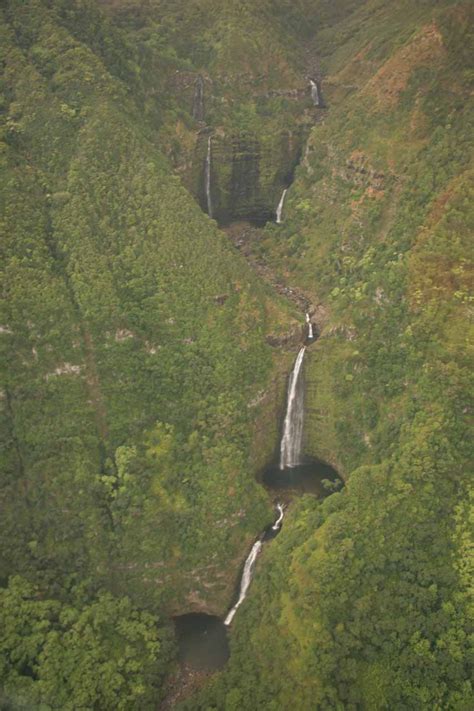 Moaula Falls - The Most Accessible Waterfall in Molokai