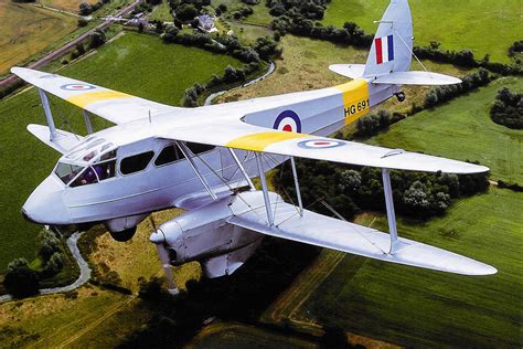 15 minute Tiger Moth Flight & Duxford Museum Entry