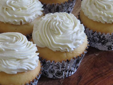 chocolate ganache frosting recipe for cupcakes