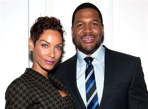 Michael Strahan 2024: dating, net worth, tattoos, smoking & body facts ...