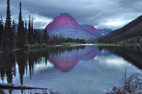 14 Places In Montana That Look Other-Worldly