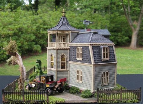 MUNSTERS HOUSE Model DioramaHaunted HouseHalloween | Etsy