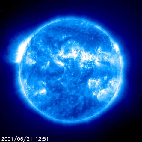 Space in Images - 2001 - 06 - An image from SOHO's EIT instrument obtained during totality