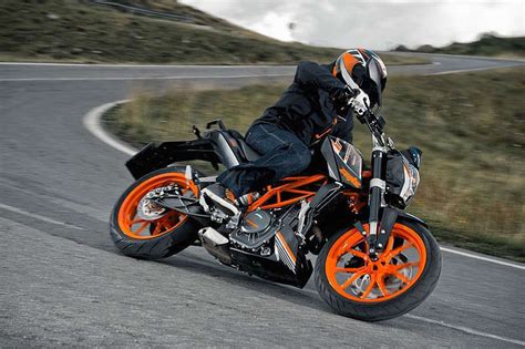 2015 - 2016 KTM 390 DUKE | Top Speed