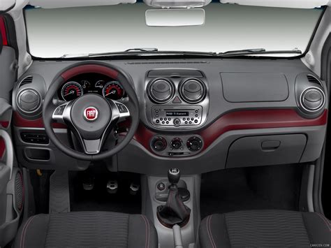 2012 Fiat Palio - Interior | Caricos