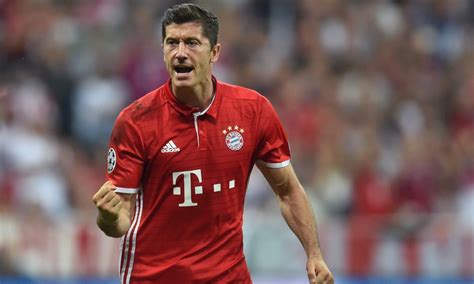 Watch Robert Lewandowski Score 5 Goals In 9 Minutes