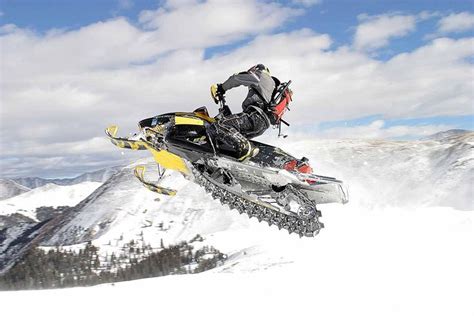 Snowmobiling, awesome. | Winter sports, Snowmobile, Sports wallpapers