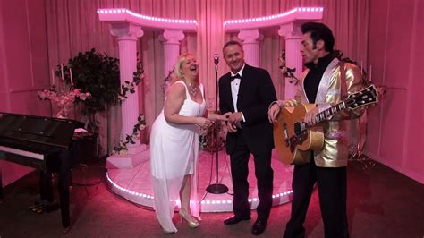 Roger and Diane's Elvis Wedding on April 17 2017 at A Elvis Chapel in ...