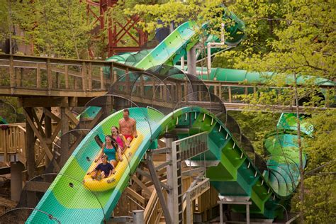 Dollywood Splash Country Crowd Calendar