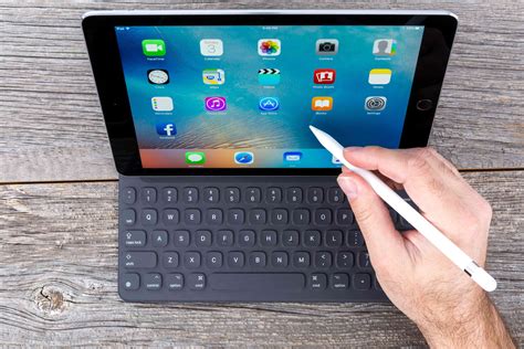 How to Connect a Keyboard to Your iPad