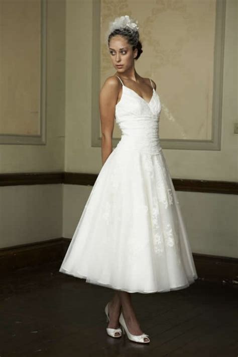 Wedding Dresses: Simple White Wedding Dresses