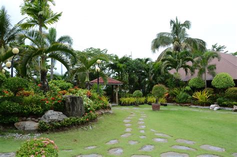 Free Images : beach, lawn, villa, flower, home, tropical, cottage, backyard, property, flowers ...