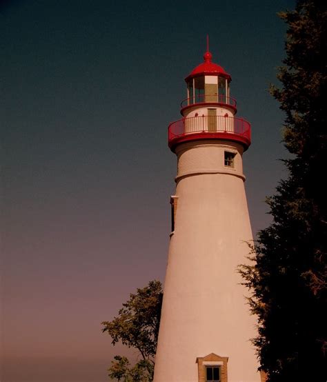 The Marblehead Lighthouse at sunset | Smithsonian Photo Contest ...